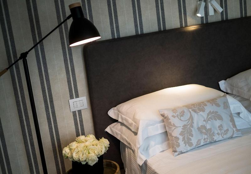 Residence Lungomare Charming Apartments