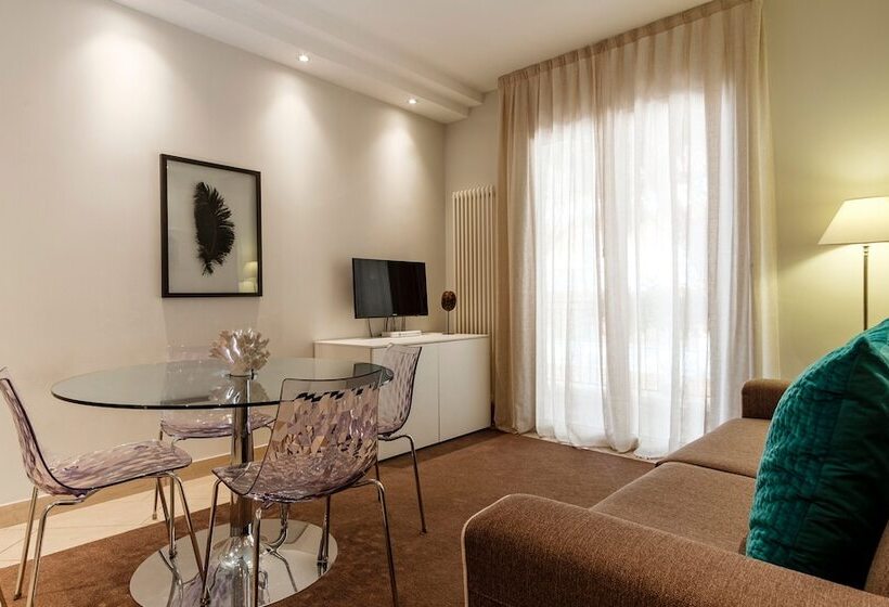 Residence Lungomare Charming Apartments