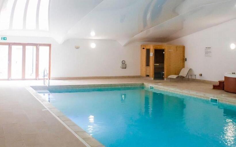 Курорт Cape Cornwall Club