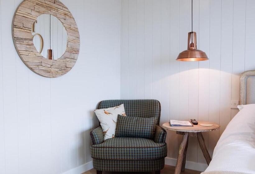 Resort Sea View Snugs At Laggan