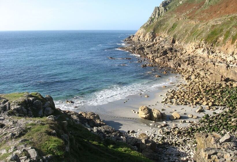 Yha Lands End Hostel