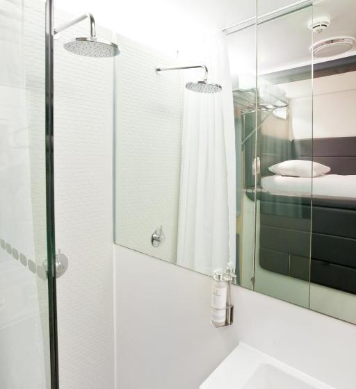 Yotelair London Gatwick Airport