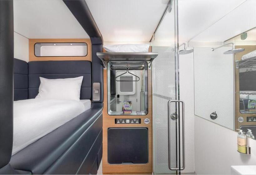 Yotelair London Gatwick Airport