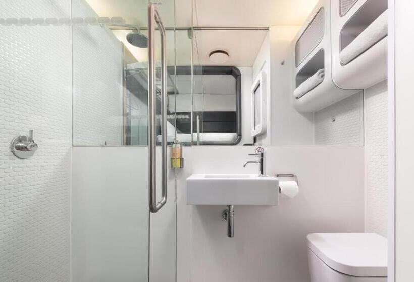 Yotelair London Gatwick Airport