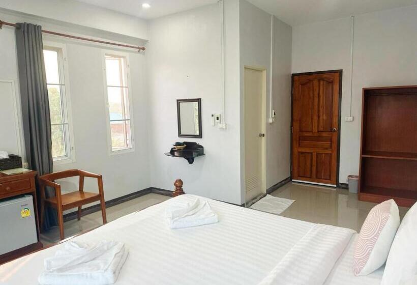 ユースホステル ปัวปันสุขโฮม