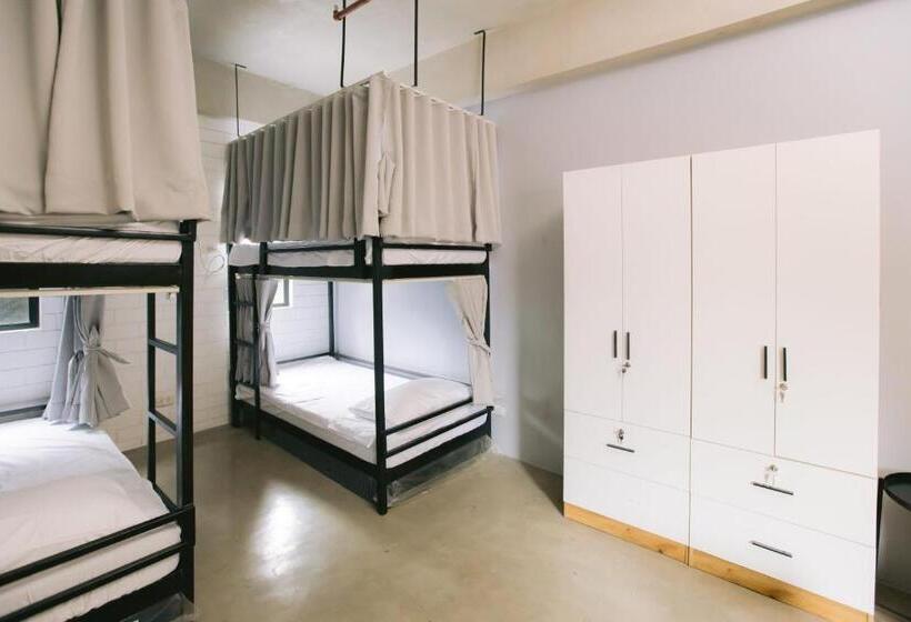 ユースホステル 10 Oxford Residences