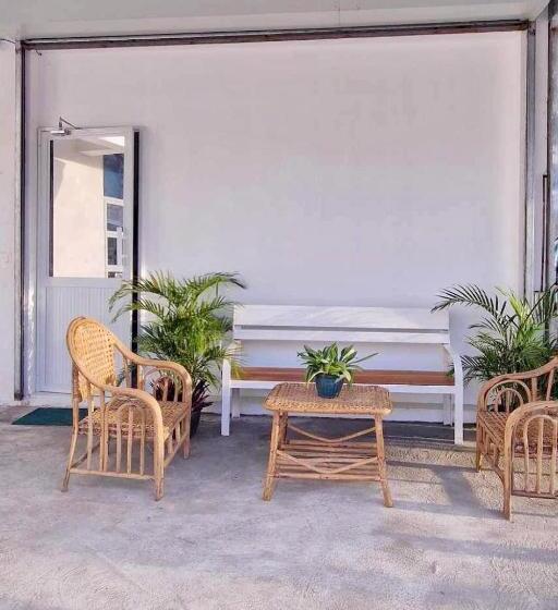 هاستل Ina Rose Apartment And Transient