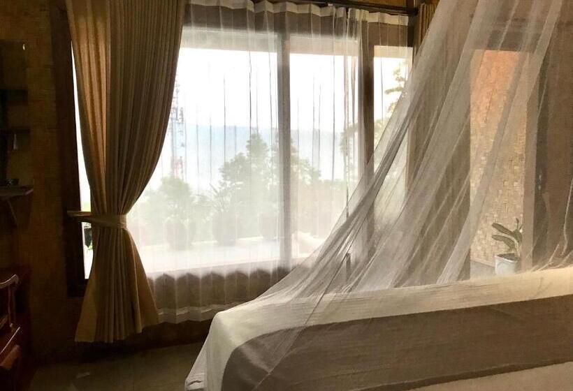 הוסטל Kraras Munduk Guest House & Donbiyu Rendezvous Restaurant