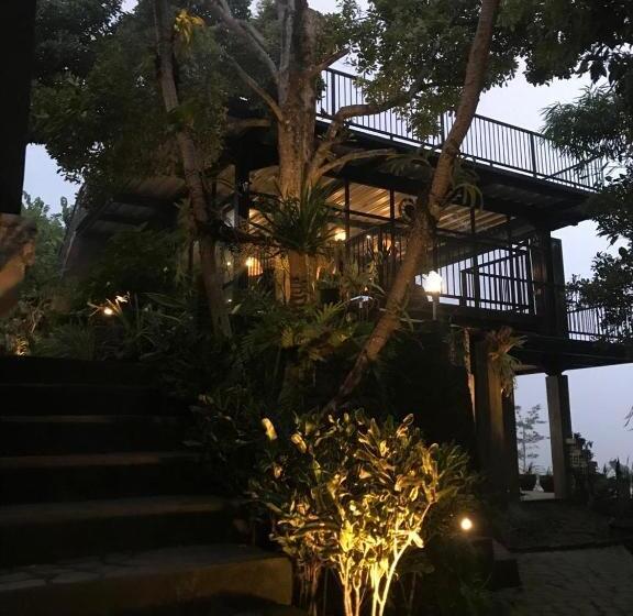 הוסטל Kraras Munduk Guest House & Donbiyu Rendezvous Restaurant