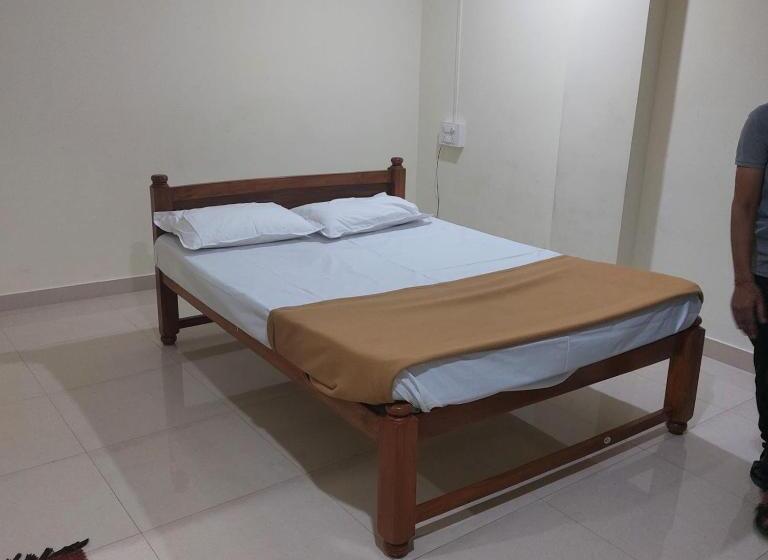 הוסטל Swastik Lodge