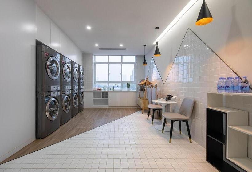 Atour Hotel Xi An International Port Area