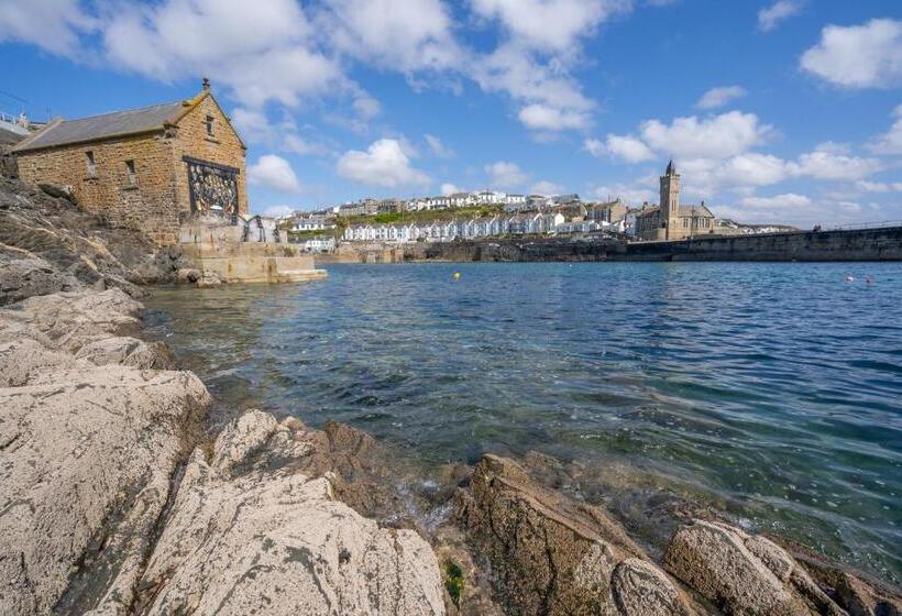 مبيت وإفطار Porthleven B And B
