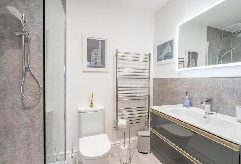 مبيت وإفطار Porthleven B And B