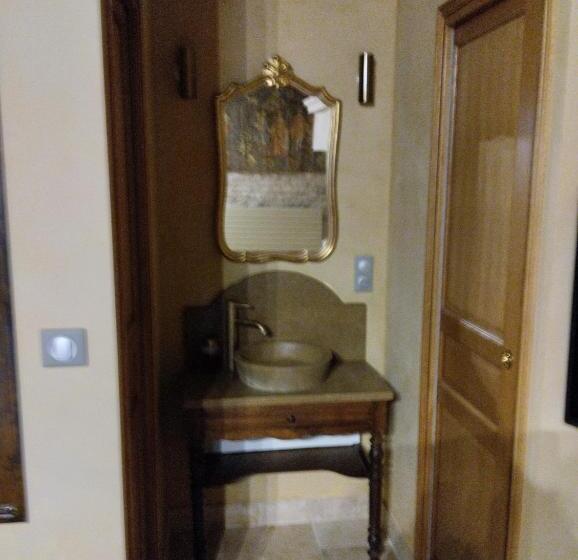 مبيت وإفطار Suite De La Princesse Isabelle