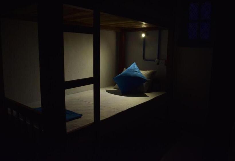 Chill House Hostel
