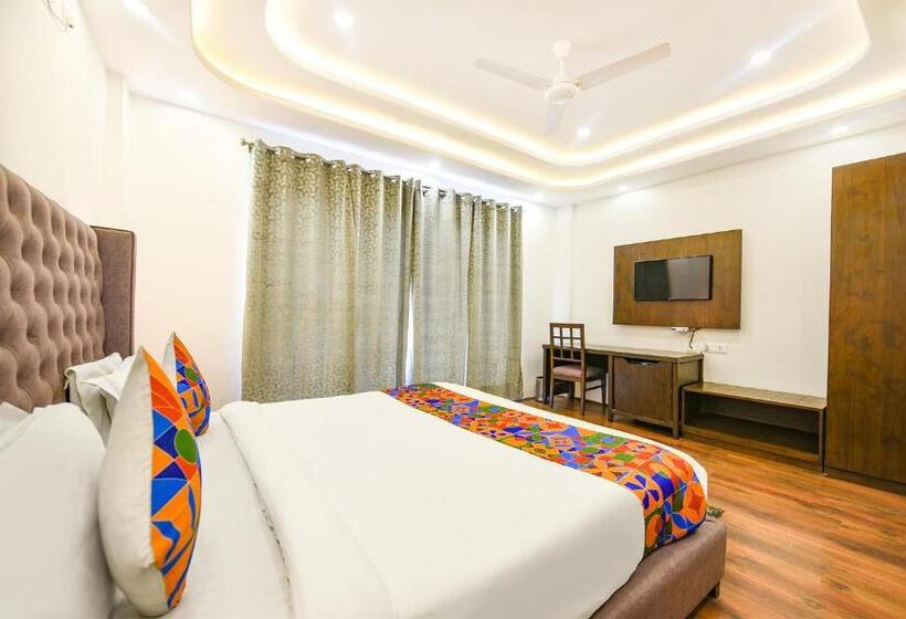 Fabhotel The Weekend Vibes