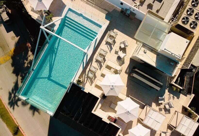 Flamboyan Hotel & Residences