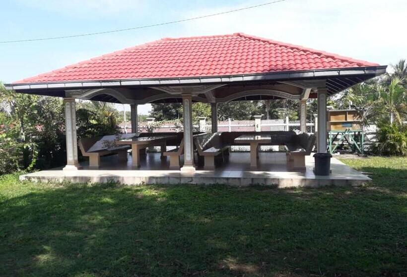 Green Town Hotel & Resort Port Dickson