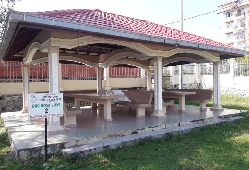 Green Town Hotel & Resort Port Dickson