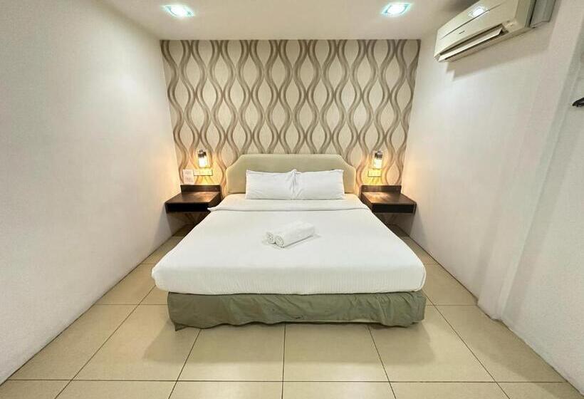 בית מלון כפרי Alia Express Twelve