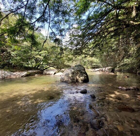 ホテル Aracari Ecolodge