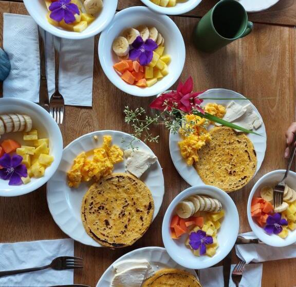 فندق Aracari Ecolodge