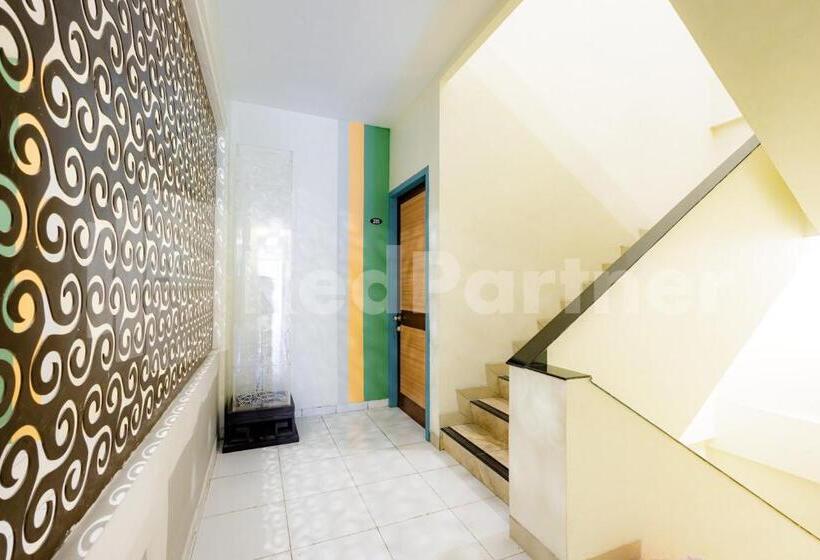 فندق Capital Cikokol Redpartner