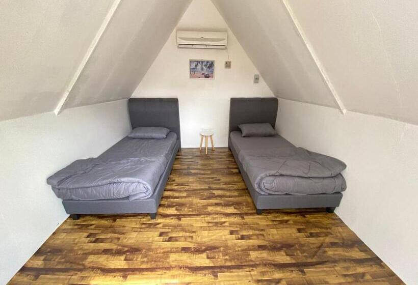 מלון כמוסות It Swiss Garden