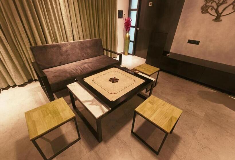 Отель Devaki Resort