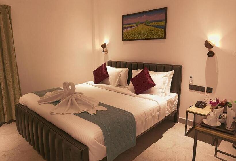 Отель Devaki Resort