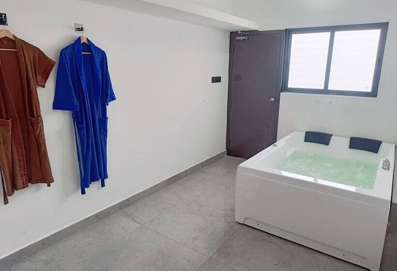 酒店 Devaki Resort