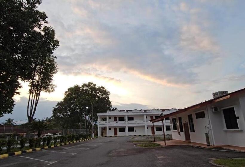 فندق Cottage Inn Gerik