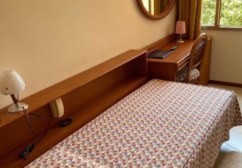 호텔 Gabbiano Garda Lake Collection