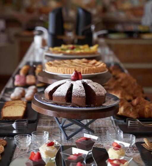 호텔 Gabbiano Garda Lake Collection