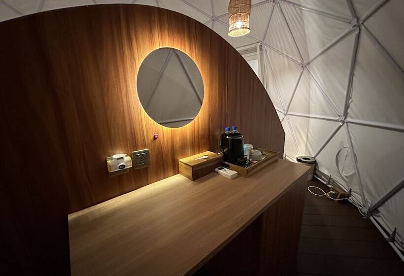 בית מלון כפרי Glamping @ Pebbles & Fins