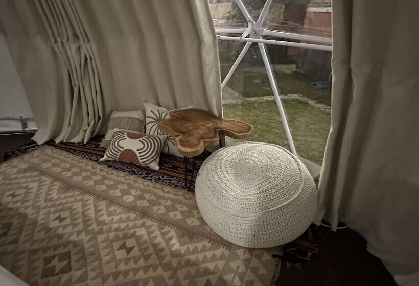 בית מלון כפרי Glamping @ Pebbles & Fins