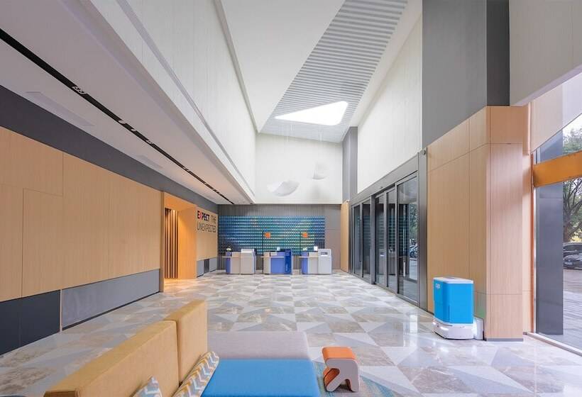 فندق Holiday Inn Express Xiamen Jimei New Town By Ihg