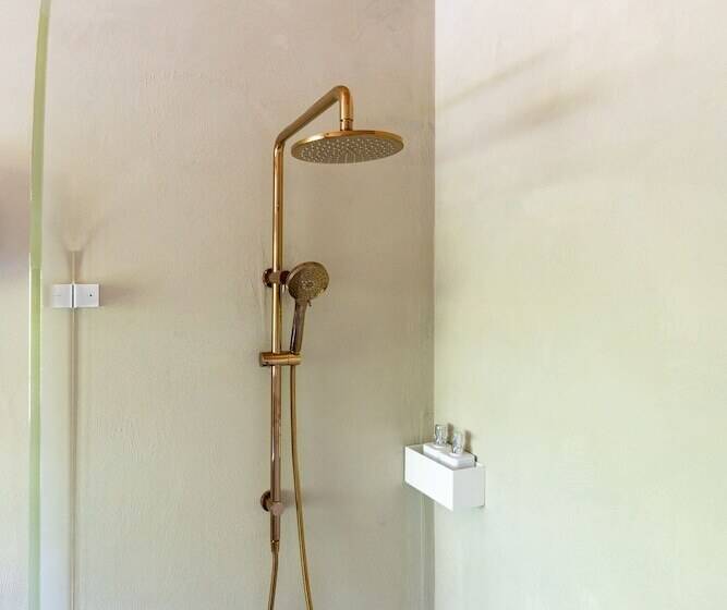 בית מלון כפרי In The Brick Spa And