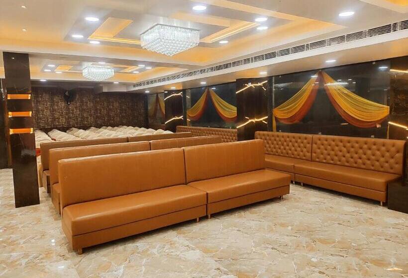 ホテル Jvs Palace
