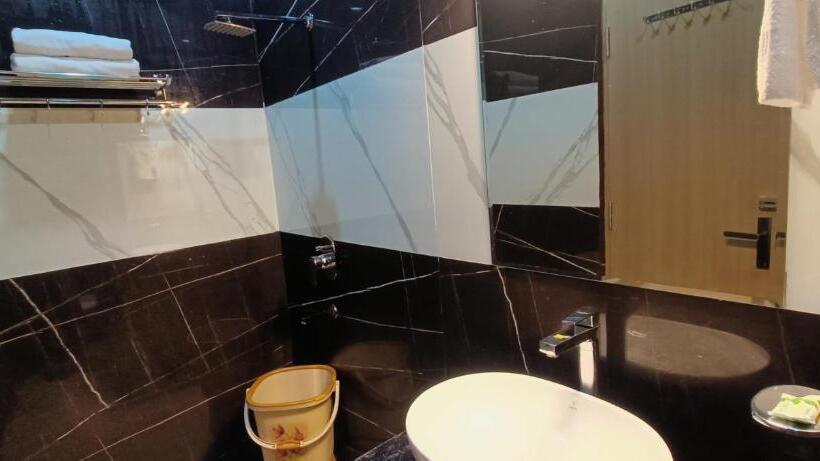 酒店 Madhavam  250 Mtr From Mathura Railway Station