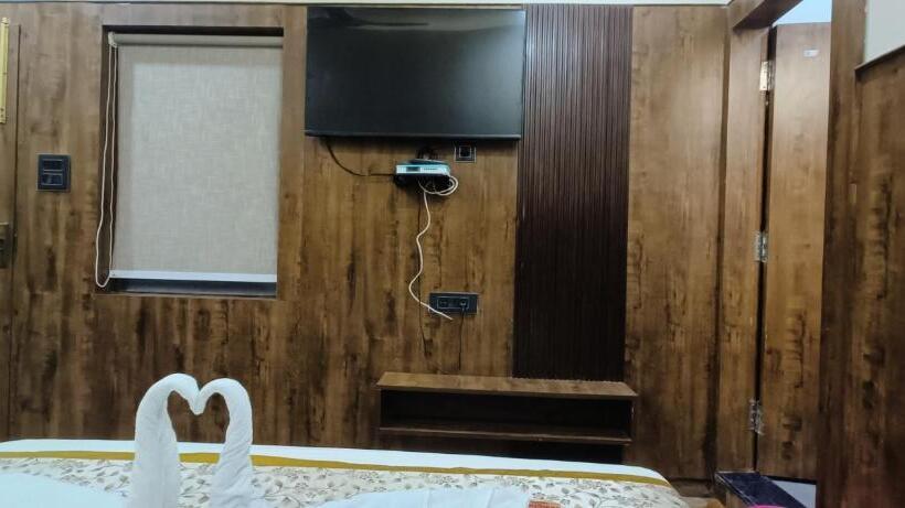 酒店 Madhavam  250 Mtr From Mathura Railway Station