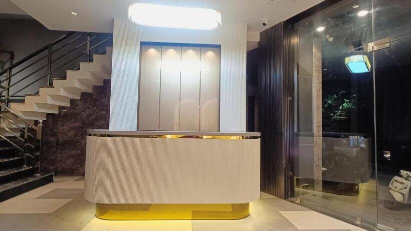 酒店 Madhavam  250 Mtr From Mathura Railway Station