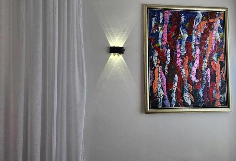 هتل Mayberry Highway Apartmani Medijapark