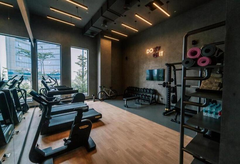 Отель Moxy Bengaluru Airport Prestige Tech Cloud