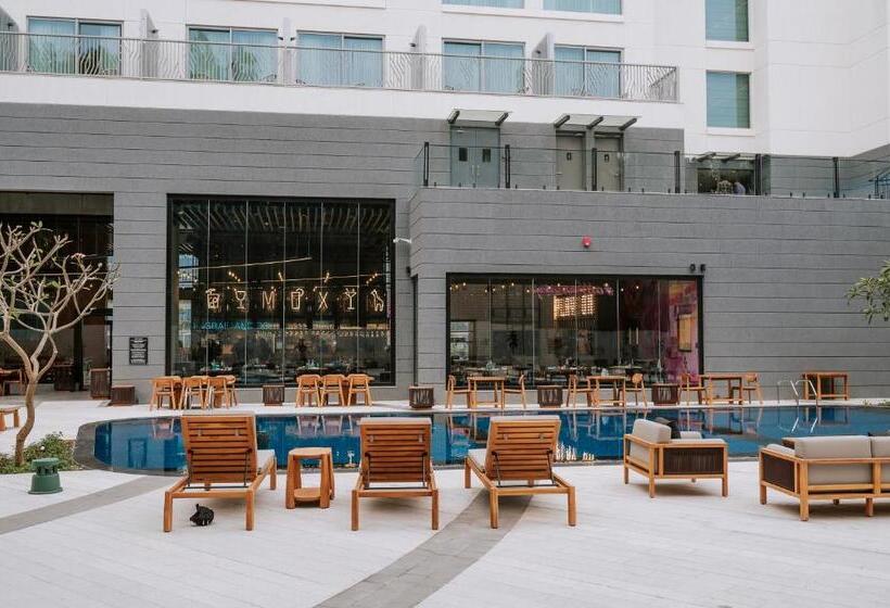 Отель Moxy Bengaluru Airport Prestige Tech Cloud