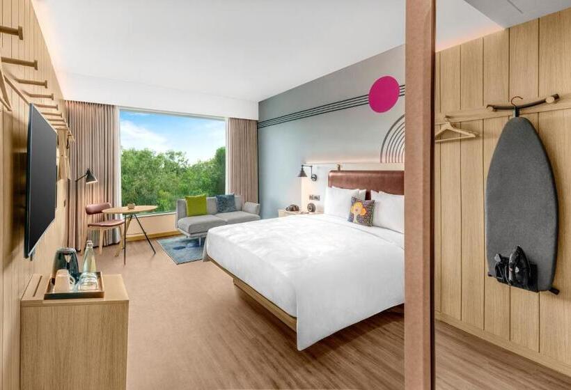 Отель Moxy Bengaluru Airport Prestige Tech Cloud