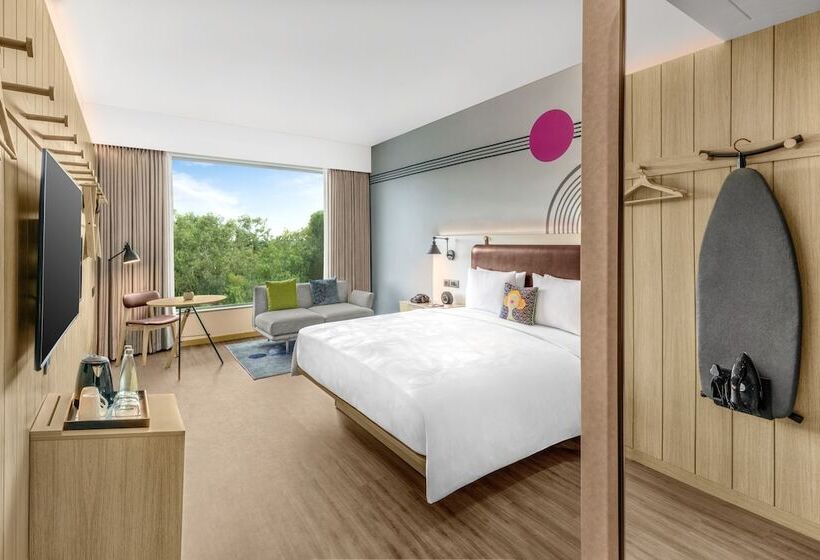 Отель Moxy Bengaluru Airport Prestige Tech Cloud