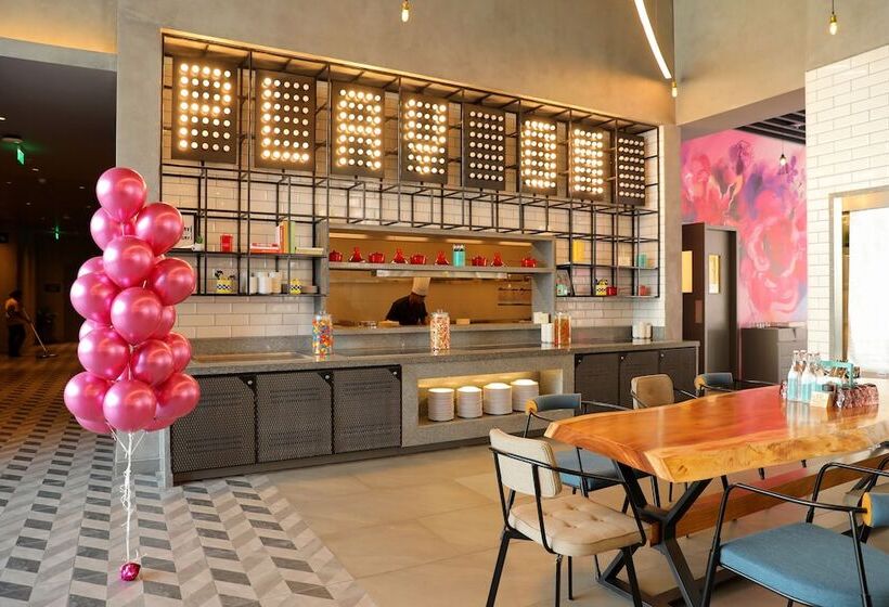 Отель Moxy Bengaluru Airport Prestige Tech Cloud