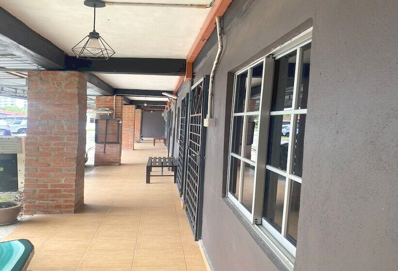 فندق Oyo 90910 Homestay D Lalang Inn