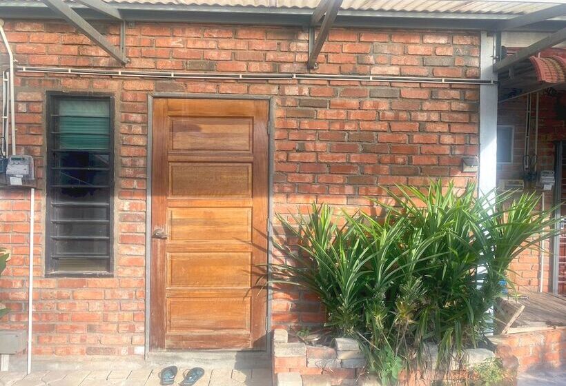 فندق Oyo 90910 Homestay D Lalang Inn